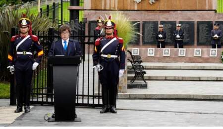 Javier Milei en el homenaje por Malvinas: "Quiero reforzar nuestro derecho pleno a las islas" imagen-4