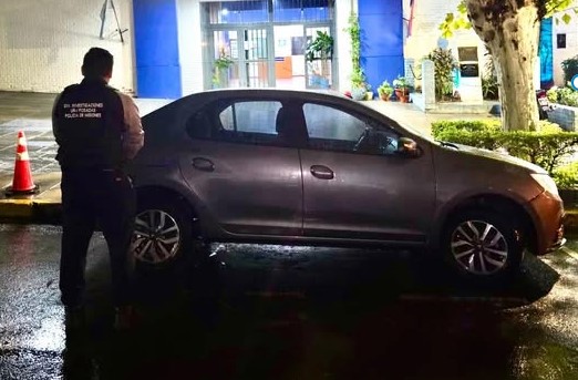 Creyó que le robaron el auto de un cliente, pero el dueño se lo llevó por no poder pagar el arreglo imagen-7