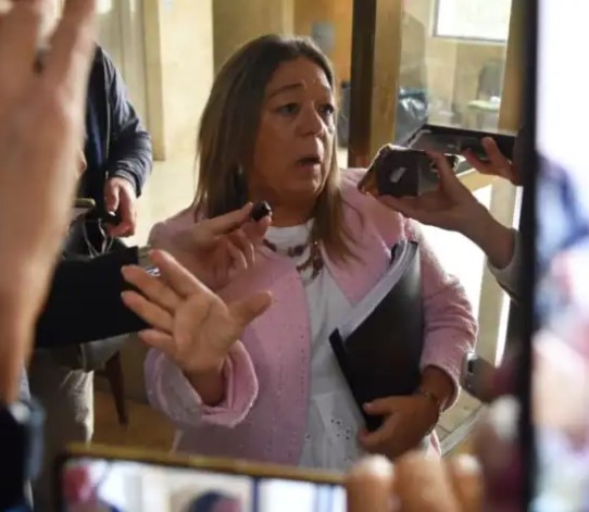 Según la escribana de Adorni, "no advirtió irregularidades" y sobre el origen de los fondos dijo que "habría que preguntarle a él" imagen-13