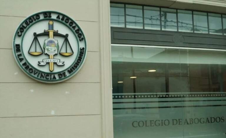 Invitan a una Conferencia especial sobre Derecho Procesal Constitucional en Posadas imagen-47