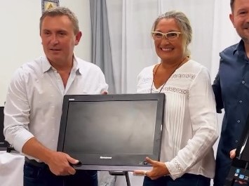 Sartori destacó la inversión en Educación en la entrega de 50 computadoras para la Escuela de Adultos Nº1 Sartori destacó la inversión en Educación en la entrega de 50 computadoras para la Escuela de Adultos Nº1 imagen-12