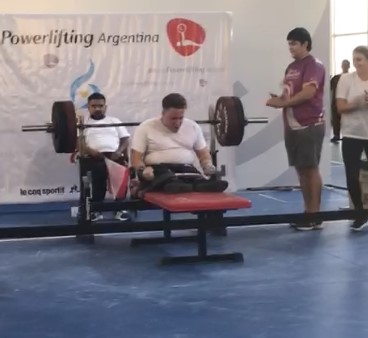 Dolor y esperanza por Thiago Engler, el deportista misionero que pelea en terapia intensiva Dolor y esperanza por Thiago Engler, el deportista misionero que pelea en terapia intensiva imagen-5