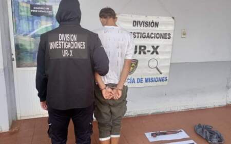 Se hacía pasar por cortador de pasto y fue detenido con un arma y un machete en Garupá Se hacía pasar por cortador de pasto y fue detenido con un arma y un machete en Garupá imagen-4