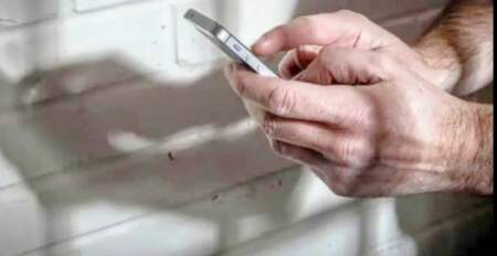 El Gobierno usará tecnología para bloquear teléfonos celulares en las cárceles federales imagen-11