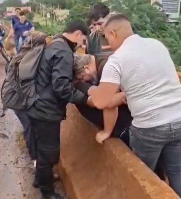 A un paso de la tragedia… el amor de un padre lo cambió todo imagen-11