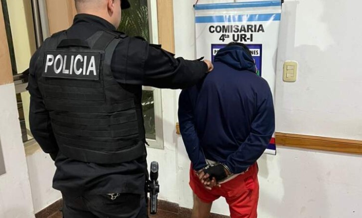 “Los trepamuros” de Villa Cabello: cayó uno en pleno robo y buscan a su cómplice que escapó por los techos imagen-8