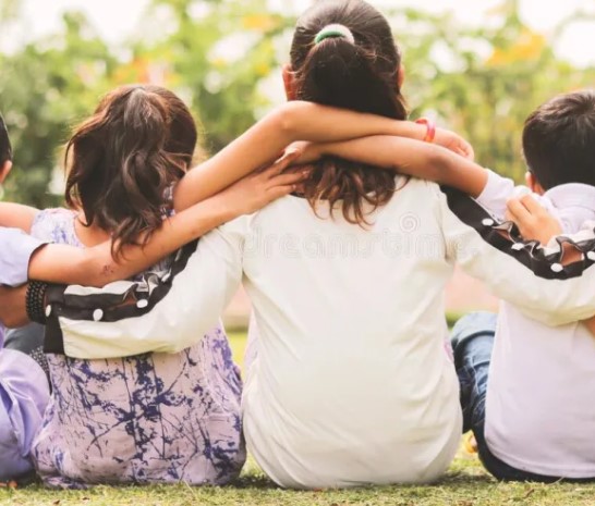 Seis hermanitos buscan una familia y hacen un pedido que conmueve: seguir juntos imagen-5