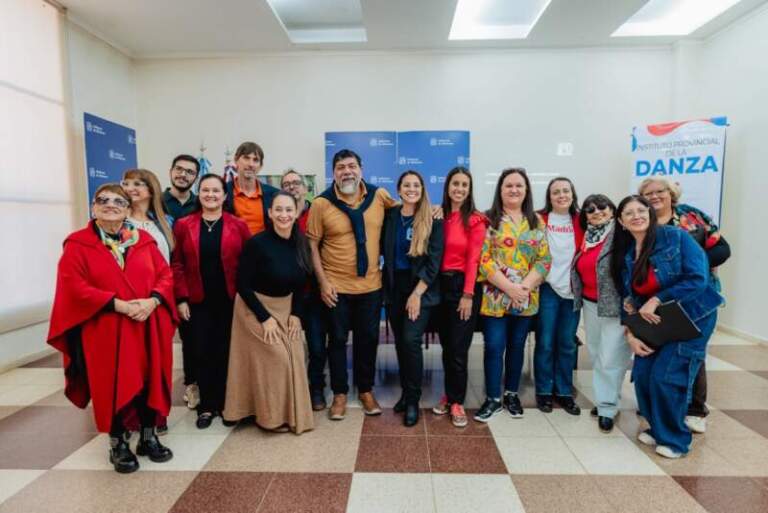 Misiones avanza en la institucionalización de la danza con la convocatoria a elecciones para conformar el primer Directorio del Instituto Provincial de la Danza Misiones avanza en la institucionalización de la danza con la convocatoria a elecciones para conformar el primer Directorio del Instituto Provincial de la Danza imagen-30