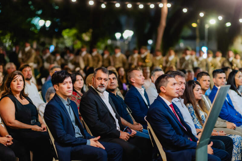 Malvinas, 44 años después: la vigilia en Posadas volvió a poner en debate la memoria, las heridas y el sentido de la guerra imagen-21