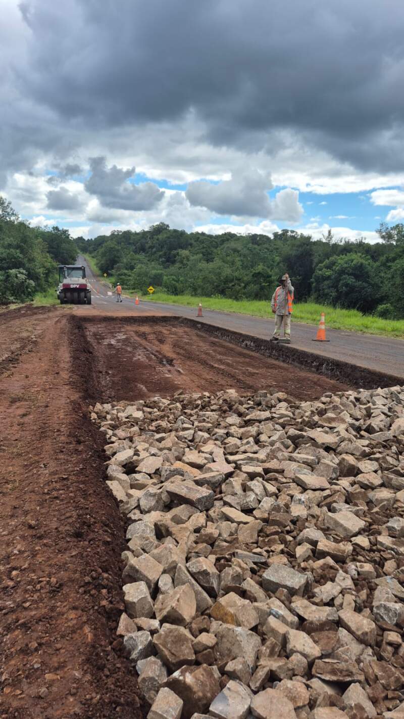Avanzan las obras de mejora sobre la Ruta Provincial N° 4 y el puente del arroyo Tigre imagen-4