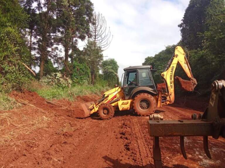 Vialidad de Misiones despliega más de 20 frentes de obra en rutas terradas en toda la provincia Vialidad de Misiones despliega más de 20 frentes de obra en rutas terradas en toda la provincia imagen-18