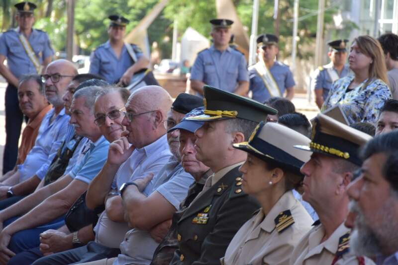 La Legislatura inauguró una muestra que rinde homenaje a los héroes misioneros de Malvinas 10 La Legislatura inauguró una muestra que rinde homenaje a los héroes misioneros de Malvinas imagen-9