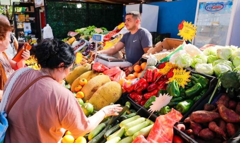 El Mercado Concentrador realizó su Primer "Sábado Cultural" con producción local, música y comunidad imagen-8
