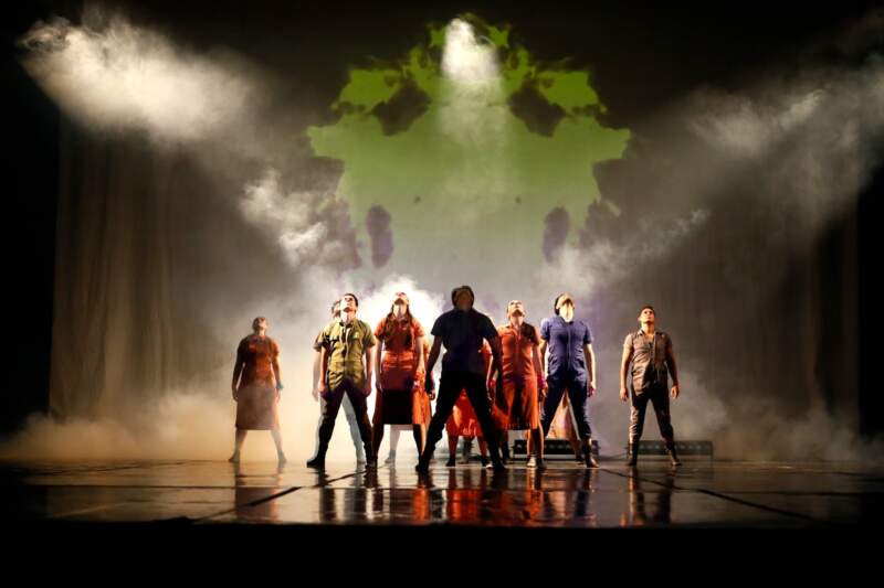 Con una profunda carga emotiva, el Ballet, el Coro y la Orquesta del Parque del Conocimiento homenajearon a los veteranos y caídos en Malvinas imagen-12