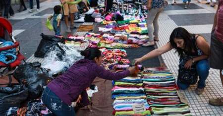 El empleo informal ya alcanza al 43% de los trabajadores en el país y golpea especialmente a jóvenes y mujeres imagen-2