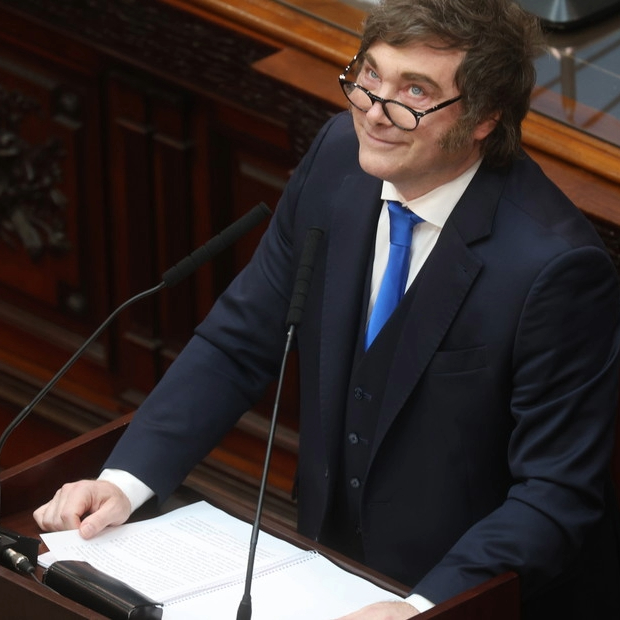 Milei enviará al Congreso un acuerdo con fondos buitre por el default de la deuda de 2001 3 Milei enviará al Congreso un acuerdo con fondos buitre por el default de la deuda de 2001 imagen-2