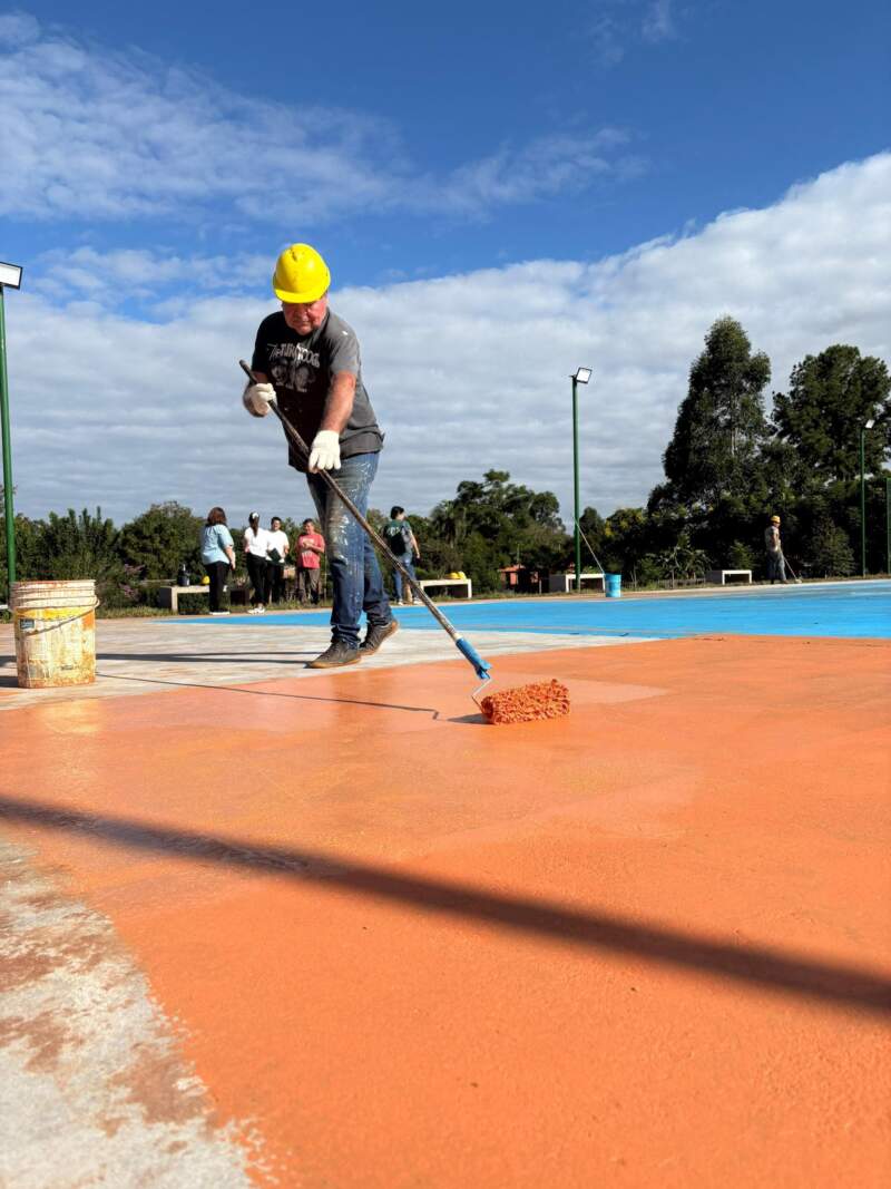 Con recursos propios, avanzan las obras del nuevo playón deportivo de Azara imagen-4