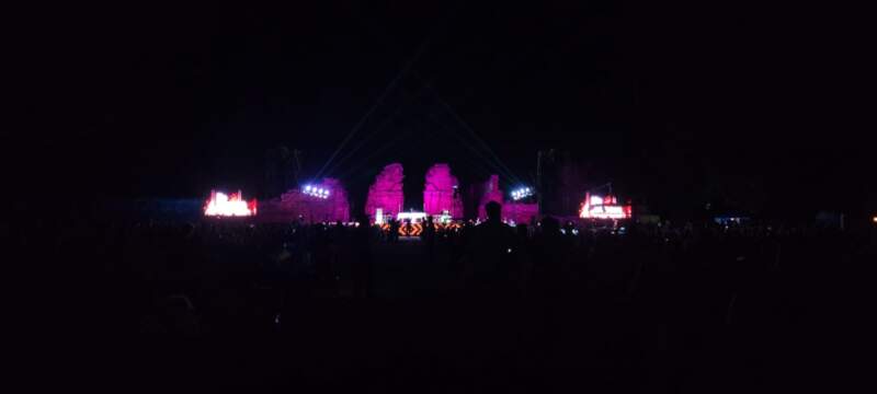 Monseñor Martínez: “Esta noche celebramos que la Eucaristía expresa un Dios que se encarnó y nos amó” imagen-4