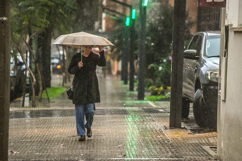 Tiempo: Nublado y templado con lluvias hasta la mañana, mejora hacia la tarde imagen-12