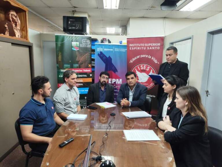 El SPEPM presentó “Sembrando Palabras, Cosechando Números”, un programa que apuesta a una alfabetización integral y con protagonismo estudiantil El SPEPM presentó “Sembrando Palabras, Cosechando Números”, un programa que apuesta a una alfabetización integral y con protagonismo estudiantil imagen-24