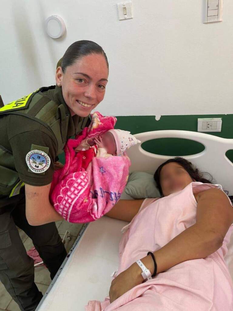 Asistieron a una mujer con trabajo de parto en el paso fronterizo Puerto Iguazú - Foz imagen-31