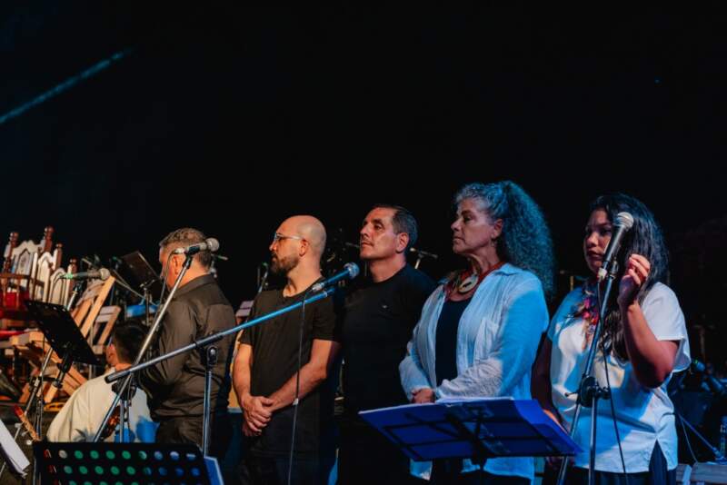 Una noche entre la fe, la emoción y la música: San Ignacio vivió una Misa Popular inolvidable 11 Una noche entre la fe, la emoción y la música: San Ignacio vivió una Misa Popular inolvidable imagen-10
