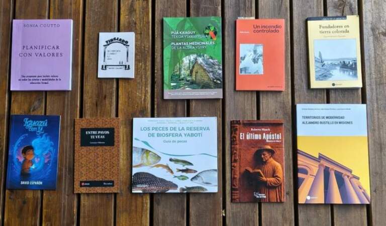 Con una selección de diez títulos, Misiones participará del Día provincial en la Feria Internacional del Libro de Buenos Aires Con una selección de diez títulos, Misiones participará del Día provincial en la Feria Internacional del Libro de Buenos Aires imagen-31