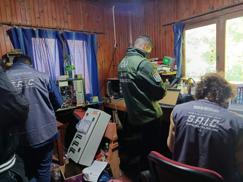 Operativo en Eldorado: detienen a un ciudadano investigado por tráfico de material de abuso sexual infantil a través de redes de intercambio digital imagen-6