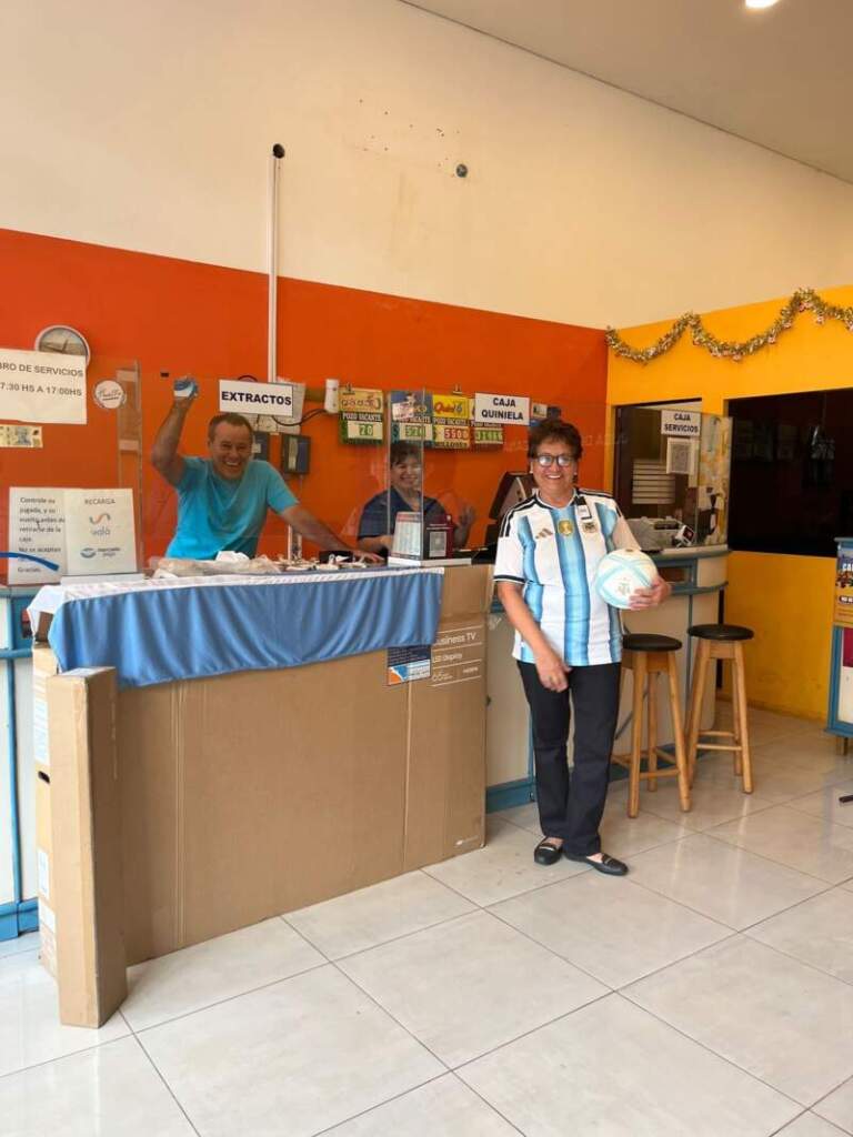 De Puerto Iguazú al Mundial: ganó un kit soñado y ya se prepara para alentar a la Scaloneta con todo imagen-23