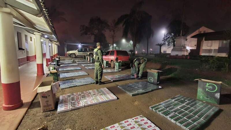 Dos operativos, una misma maniobra: incautan más de 29 mil paquetes de cigarrillos ilegales en Misiones imagen-12