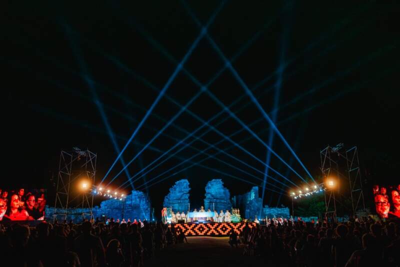 Una noche entre la fe, la emoción y la música: San Ignacio vivió una Misa Popular inolvidable imagen-10