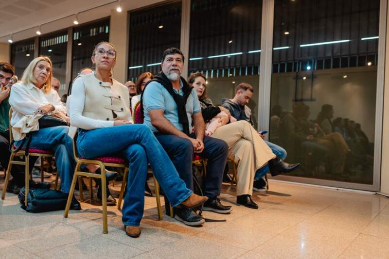 Escritores misioneros se presentaron antes de ir a la Feria Internacional del Libro en Buenos Aires imagen-2