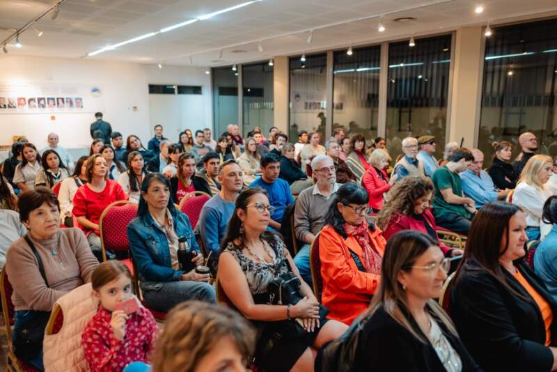 Escritores misioneros se presentaron antes de ir a la Feria Internacional del Libro en Buenos Aires imagen-4