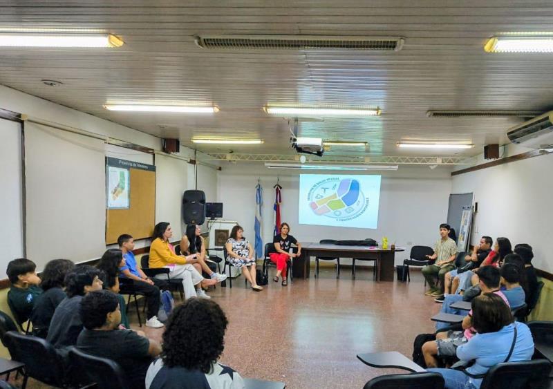 Misiones avanza en salud inclusiva: reunión sobre acceso y seguimiento de tratamientos hormonales imagen-4