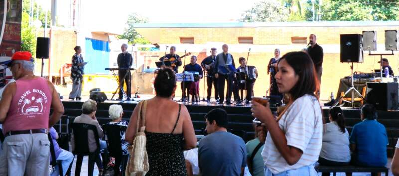 El Mercado Concentrador realizó su Primer "Sábado Cultural" con producción local, música y comunidad imagen-12