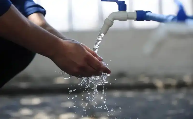 Agua en Posadas: impulsan una audiencia pública para poner en debate el cuadro tarifario del servicio imagen-12