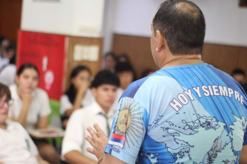 Con una jornada de reflexión escolar, Posadas rindió homenaje a los Veteranos y Caídos en Malvinas imagen-6