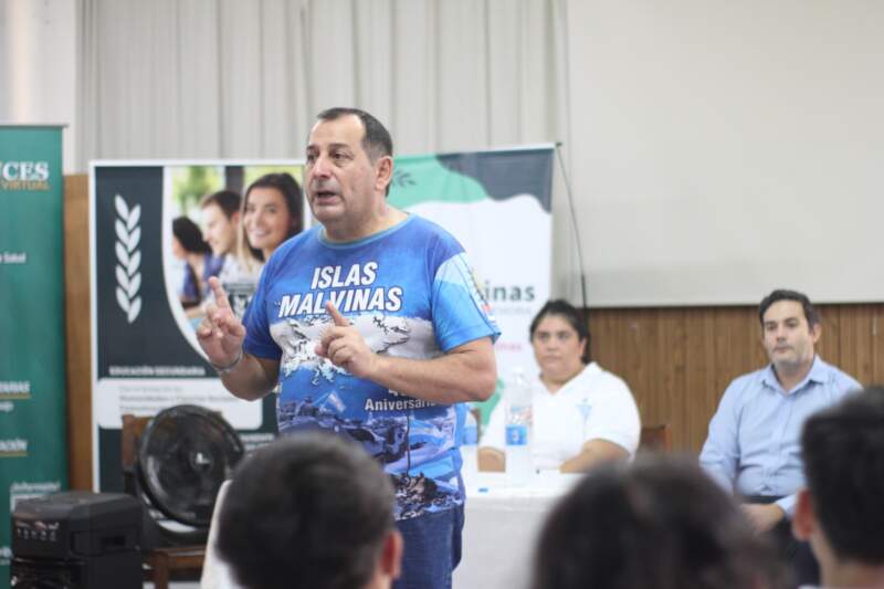 Con una jornada de reflexión escolar, Posadas rindió homenaje a los Veteranos y Caídos en Malvinas imagen-6