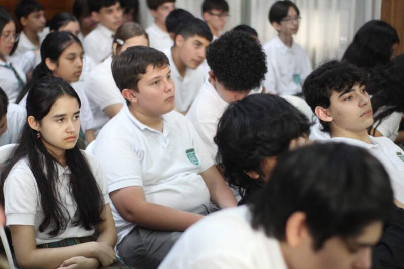 Con una jornada de reflexión escolar, Posadas rindió homenaje a los Veteranos y Caídos en Malvinas imagen-8