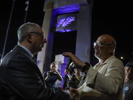 Vigilia por Malvinas en Posadas: "Hay que reconocer la heroicidad y a los caídos, los 632 compatriotas que están todavía en el sur" imagen-4