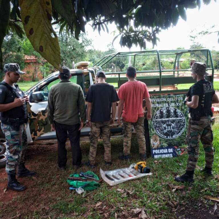 Capturaron a tres cazadores furtivos tras una persecución en una zona rural de Montecarlo imagen-27