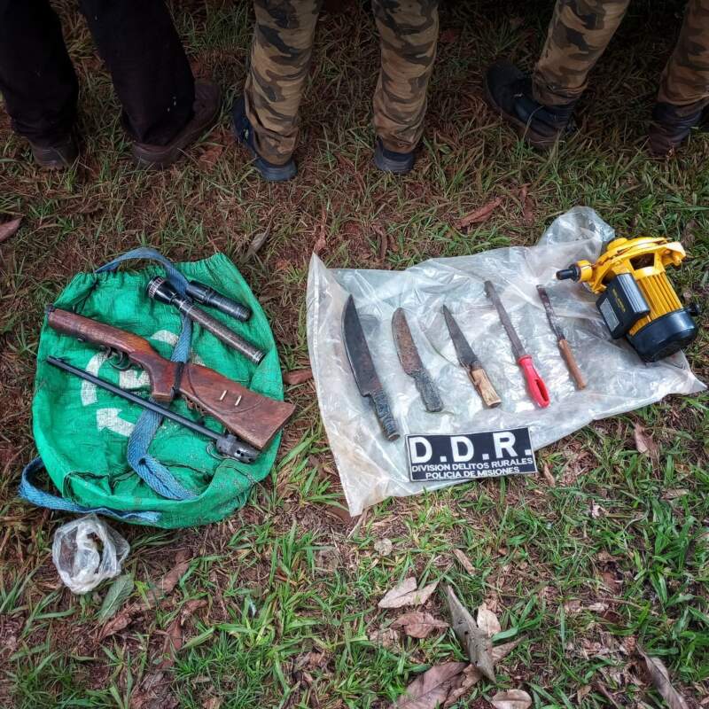 Capturaron a tres cazadores furtivos tras una persecución en una zona rural de Montecarlo 7 Capturaron a tres cazadores furtivos tras una persecución en una zona rural de Montecarlo imagen-6