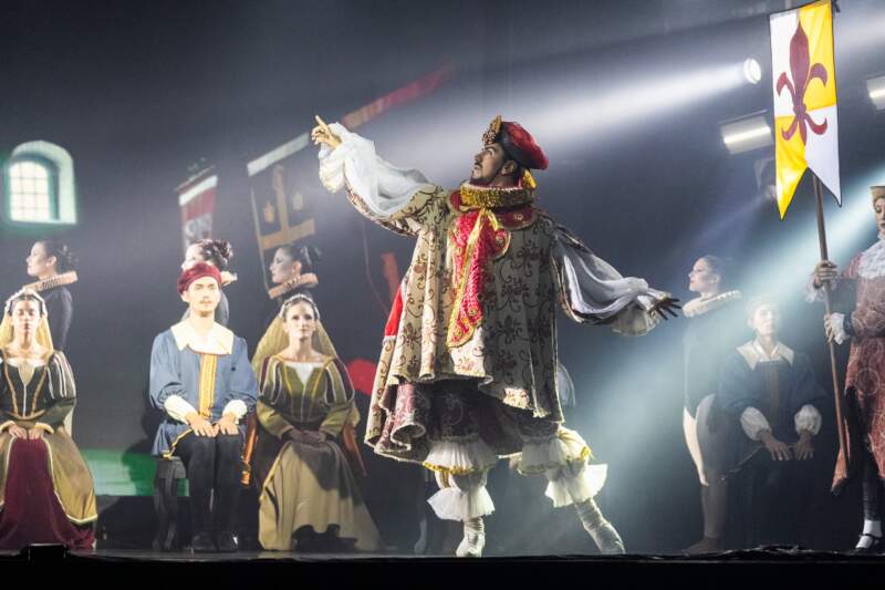 Viernes Santo multitudinario en Alem: filas interminables, parque colmado y una jornada que desbordó todas las expectativas 5 Viernes Santo multitudinario en Alem: filas interminables, parque colmado y una jornada que desbordó todas las expectativas imagen-4
