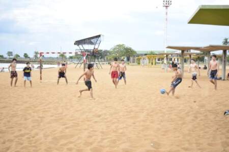 Semana Santa a pleno en El Brete: playa llena, deportes y turismo imagen-11