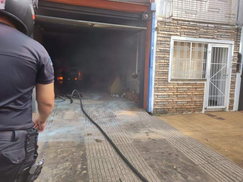 Posadas: se incendió un vehículo en la zona céntrica al intentar ponerlo en marcha imagen-12