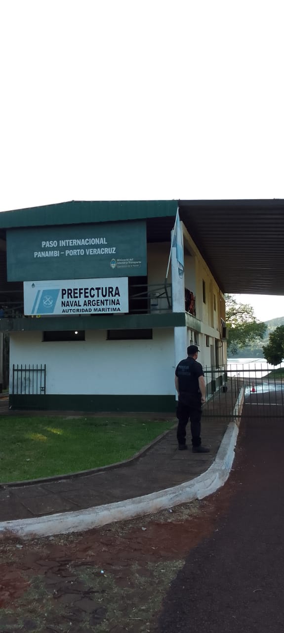 Por el bajo nivel del río Uruguay, suspendieron el paso fronterizo entre Panambí y Porto Vera Cruz 3 Por el bajo nivel del río Uruguay, suspendieron el paso fronterizo entre Panambí y Porto Vera Cruz imagen-2