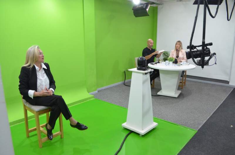 En Puntos de Vista TV, Sabrina Spinelli puso el foco en el cuidado de la piel y la importancia del asesoramiento profesional 3 En Puntos de Vista TV, Sabrina Spinelli puso el foco en el cuidado de la piel y la importancia del asesoramiento profesional imagen-2