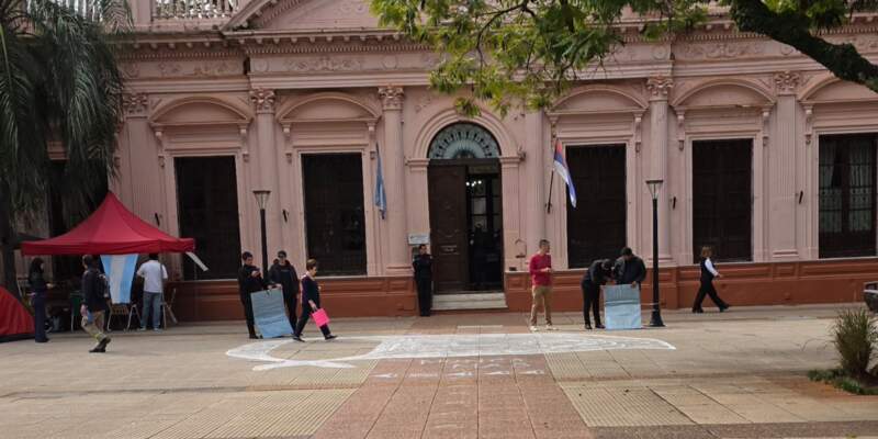 No pueden volver a la fuerza y ahora arriesgan otra imputación por mostrarse como policías imagen-1