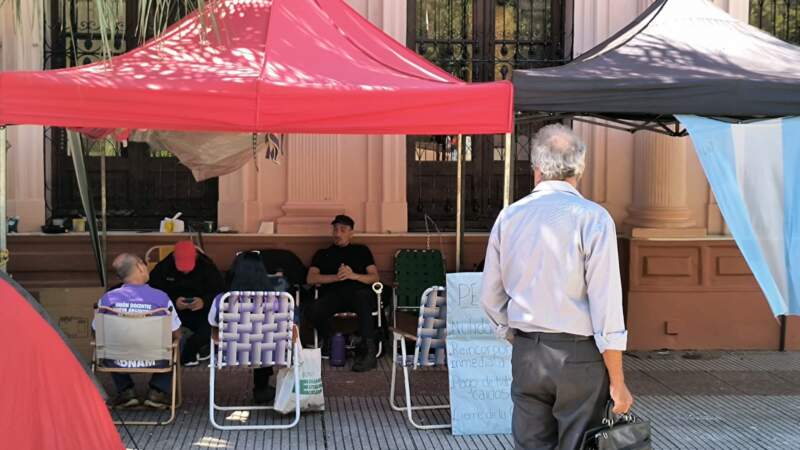 No pueden volver a la fuerza y ahora arriesgan otra imputación por mostrarse como policías imagen-6