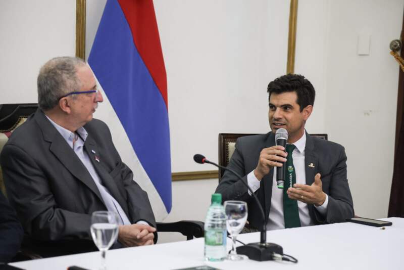 "No hay forma de que se pueda avanzar como sociedad o como región si no se trabaja en conjunto", dijo Passalacqua en el lanzamiento de la FENOSOJA 2026 3 "No hay forma de que se pueda avanzar como sociedad o como región si no se trabaja en conjunto", dijo Passalacqua en el lanzamiento de la FENOSOJA 2026 imagen-2